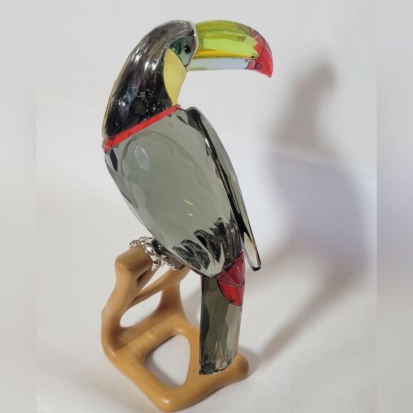 Swarovski Crystal Toucan Exotic Bird - Crystal Paradise Collection - Picture 7 of 11
